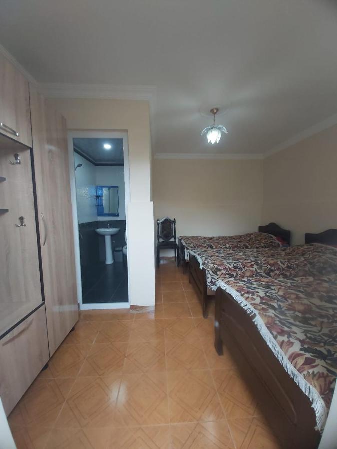 Linda Guest House Batumi Exterior foto