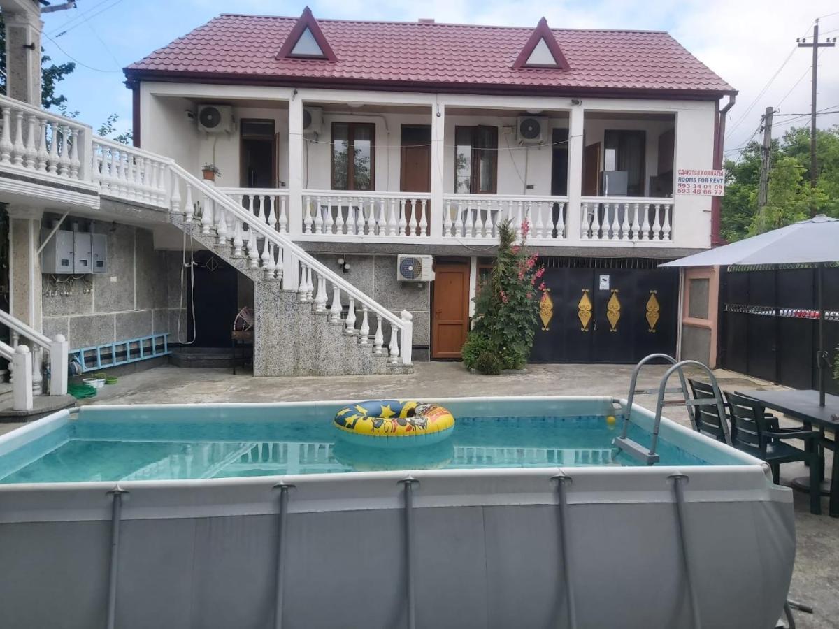 Linda Guest House Batumi Exterior foto