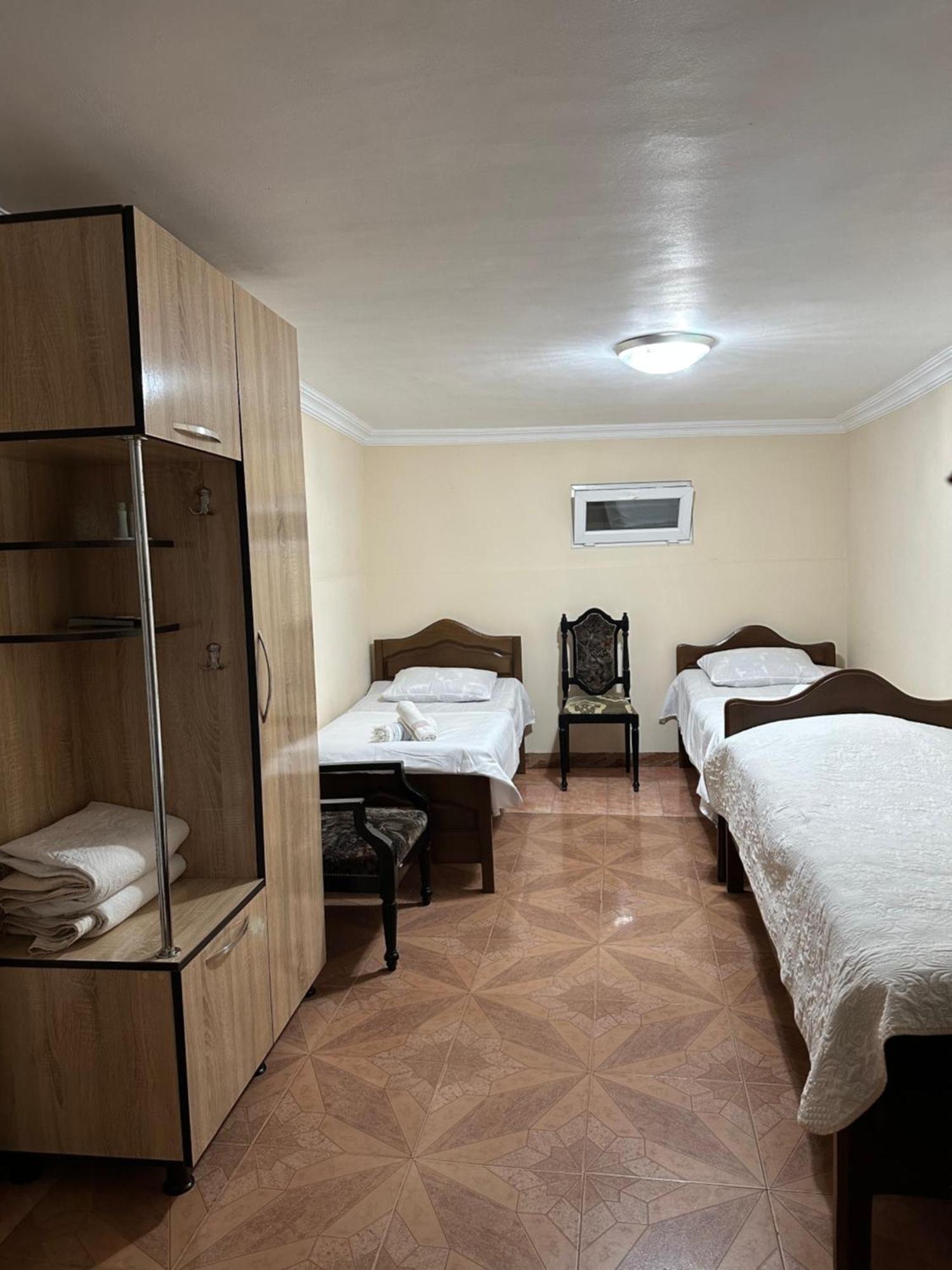 Linda Guest House Batumi Exterior foto