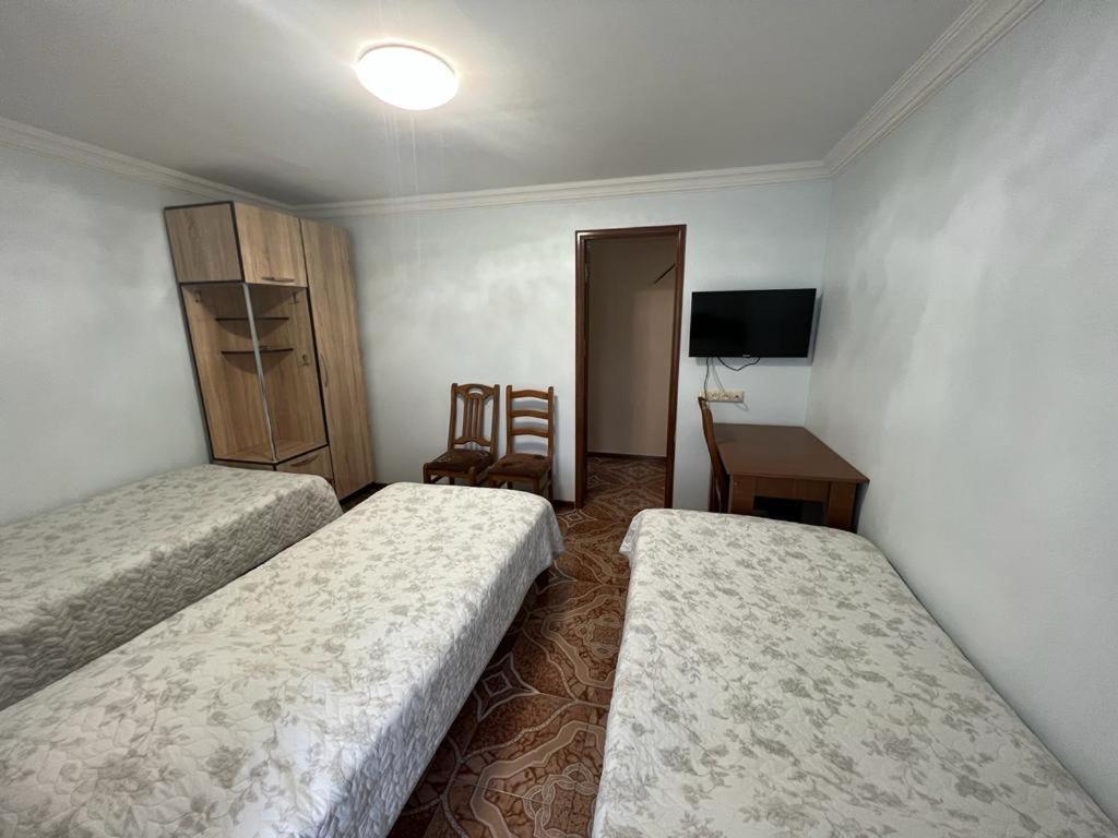 Linda Guest House Batumi Exterior foto